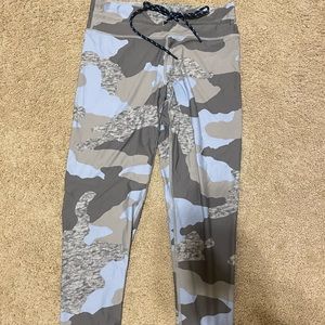 Aerie blue camo leggings